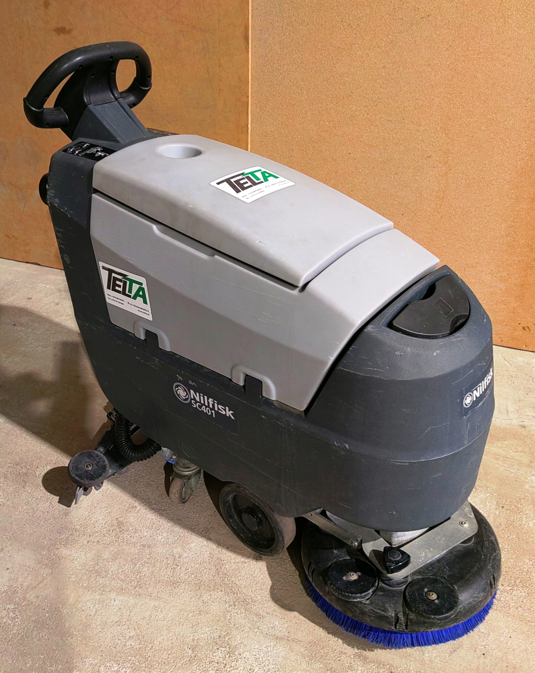 Naudota plovimo mašina Nilfisk SC401 B FULL PKG - Image 2